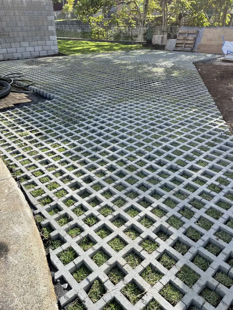 Local yard maintenance in Kailua, HI by Pro Lawn & Landscape