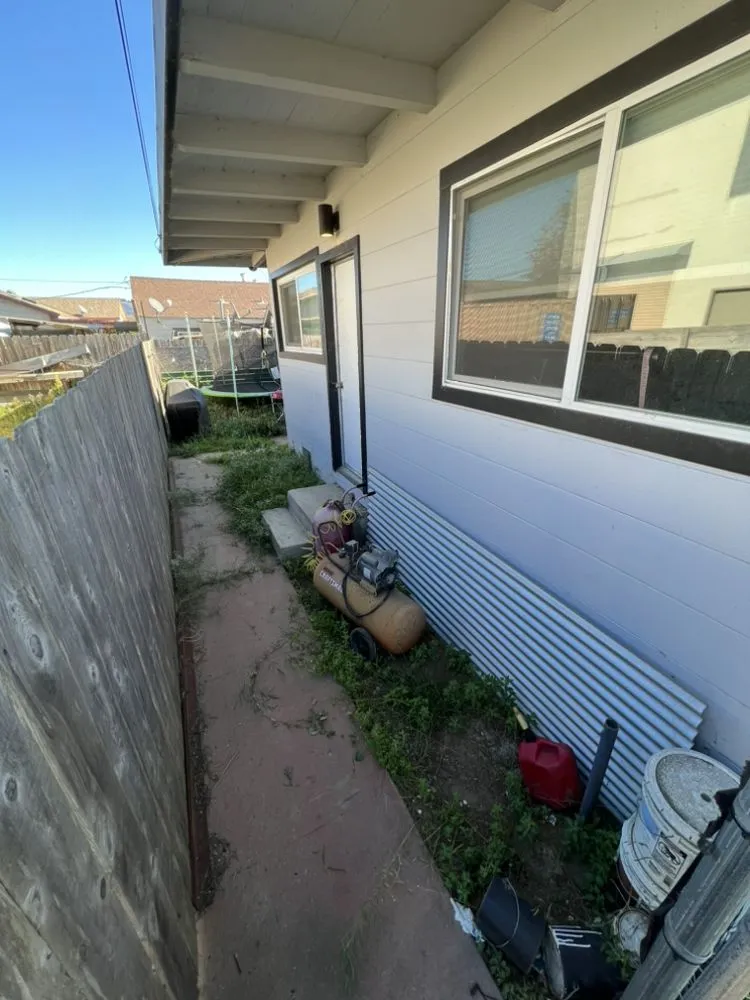 Affordable landscaping services experts serving Salinas, CA - Pro Lawn and Haul