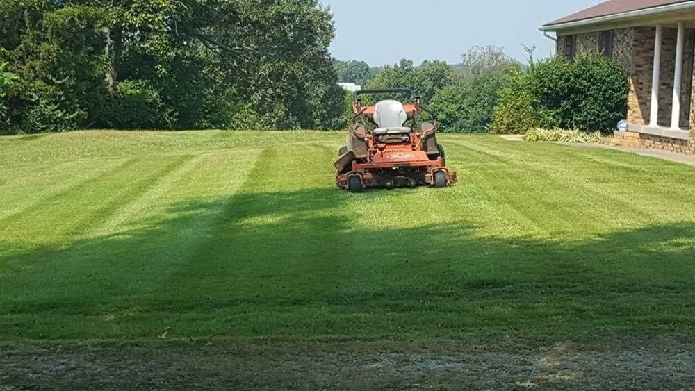Custom lawn mowing service in Madisonville, KY by Pro-Lawn Care of Hopkins