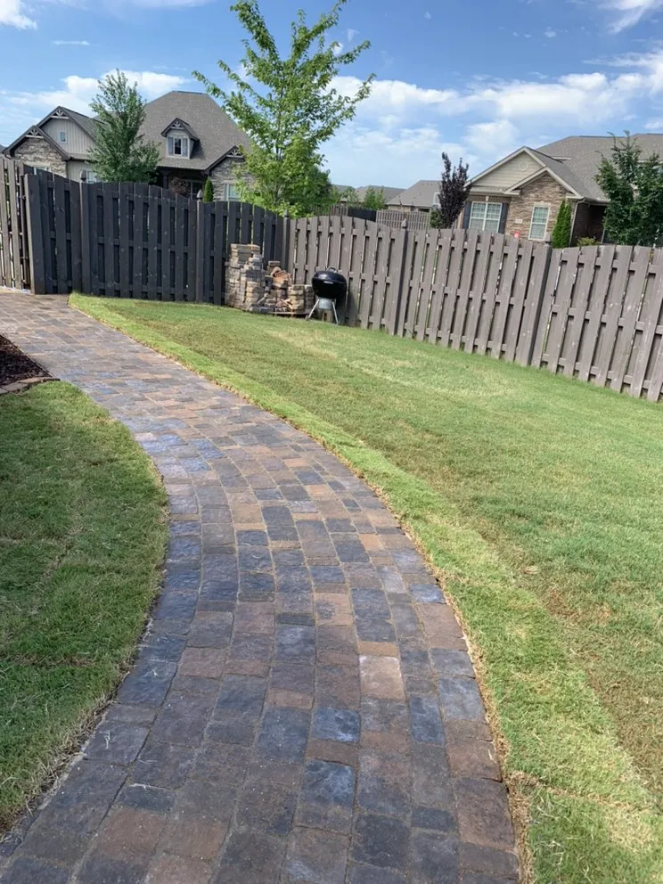 Expert yard cleanup service in Albertville, AL - Pro lawns and landscaping
