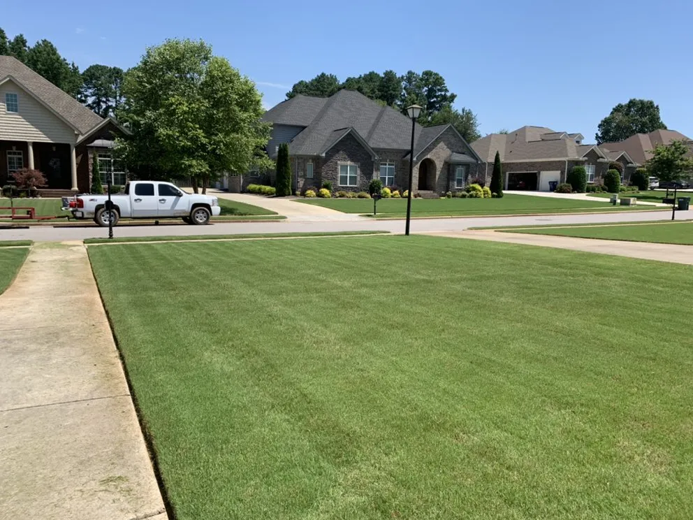 Reliable outdoor landscaping for homes across Albertville, AL - Pro lawns and landscaping