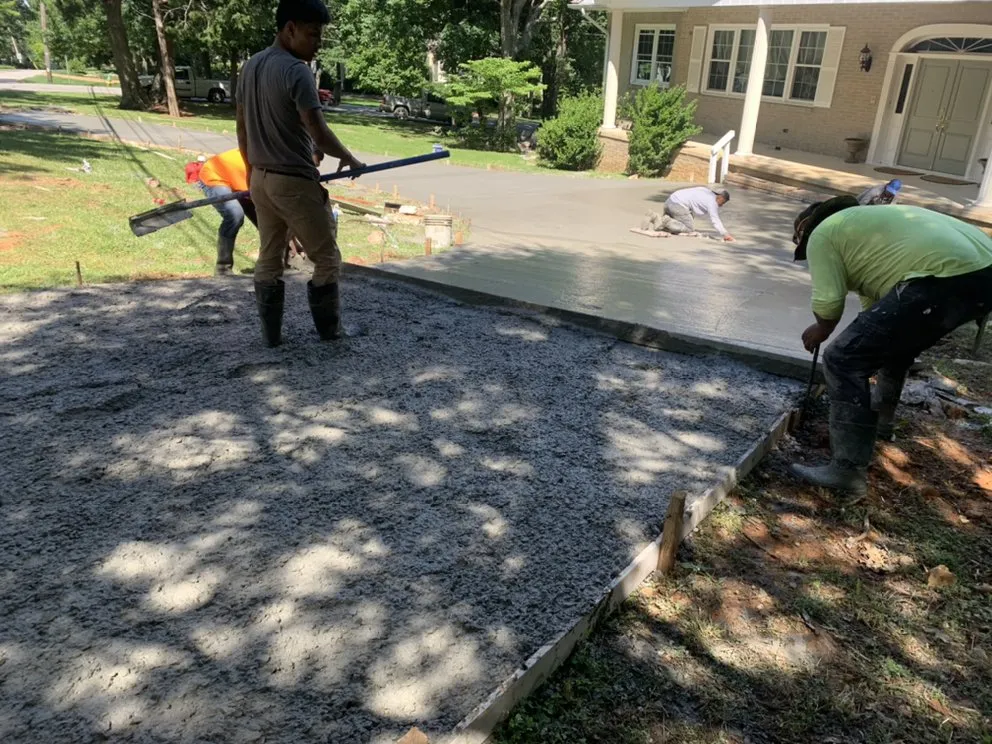 Professional lawn mowing service in Albertville, AL by Pro lawns and landscaping