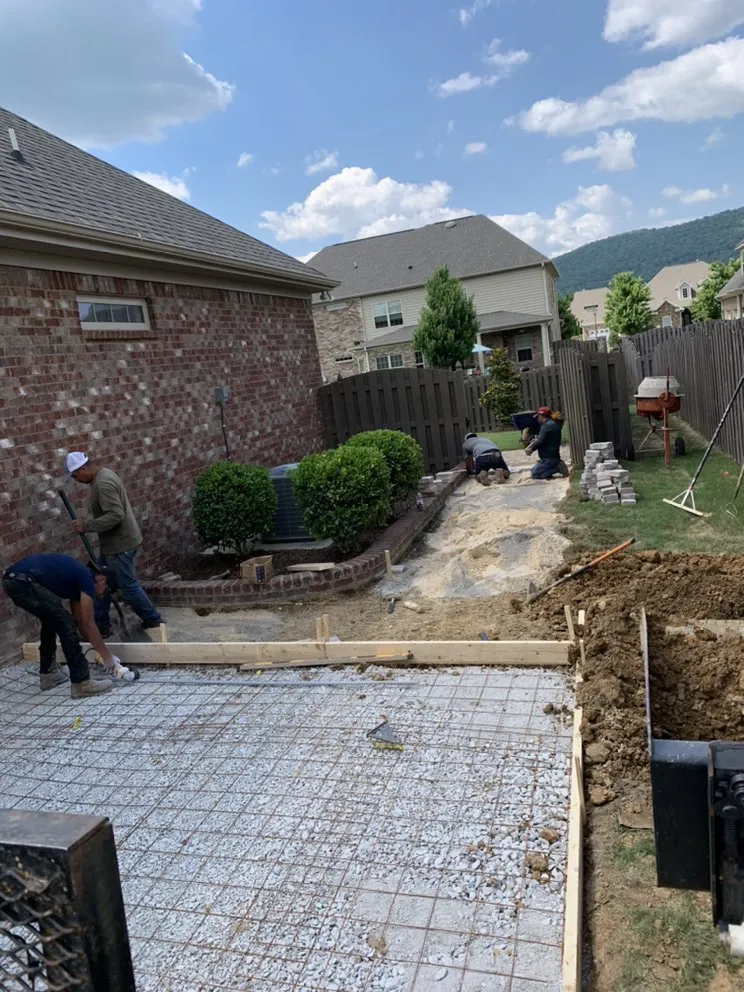 Local yard cleanup service experts serving Albertville, AL - Pro lawns and landscaping