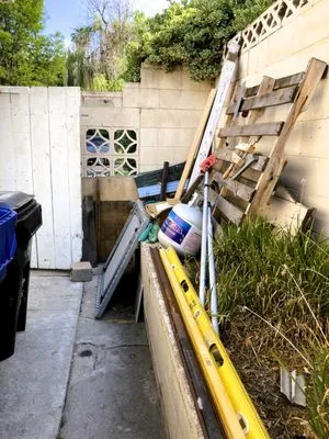 Pro Lawns Landscape Logo