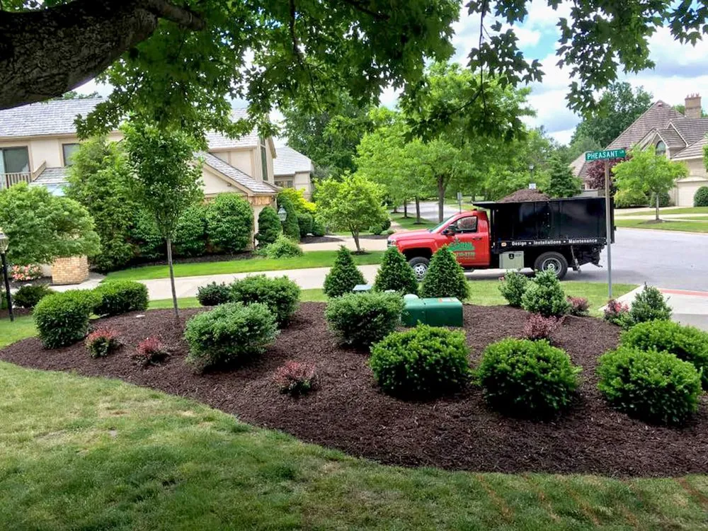 Custom residential landscaping in Orlando, FL by Pro Lawnscare