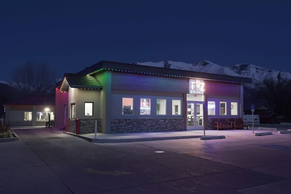 Custom yard cleanup service in Tulsa, OK - Pro Light