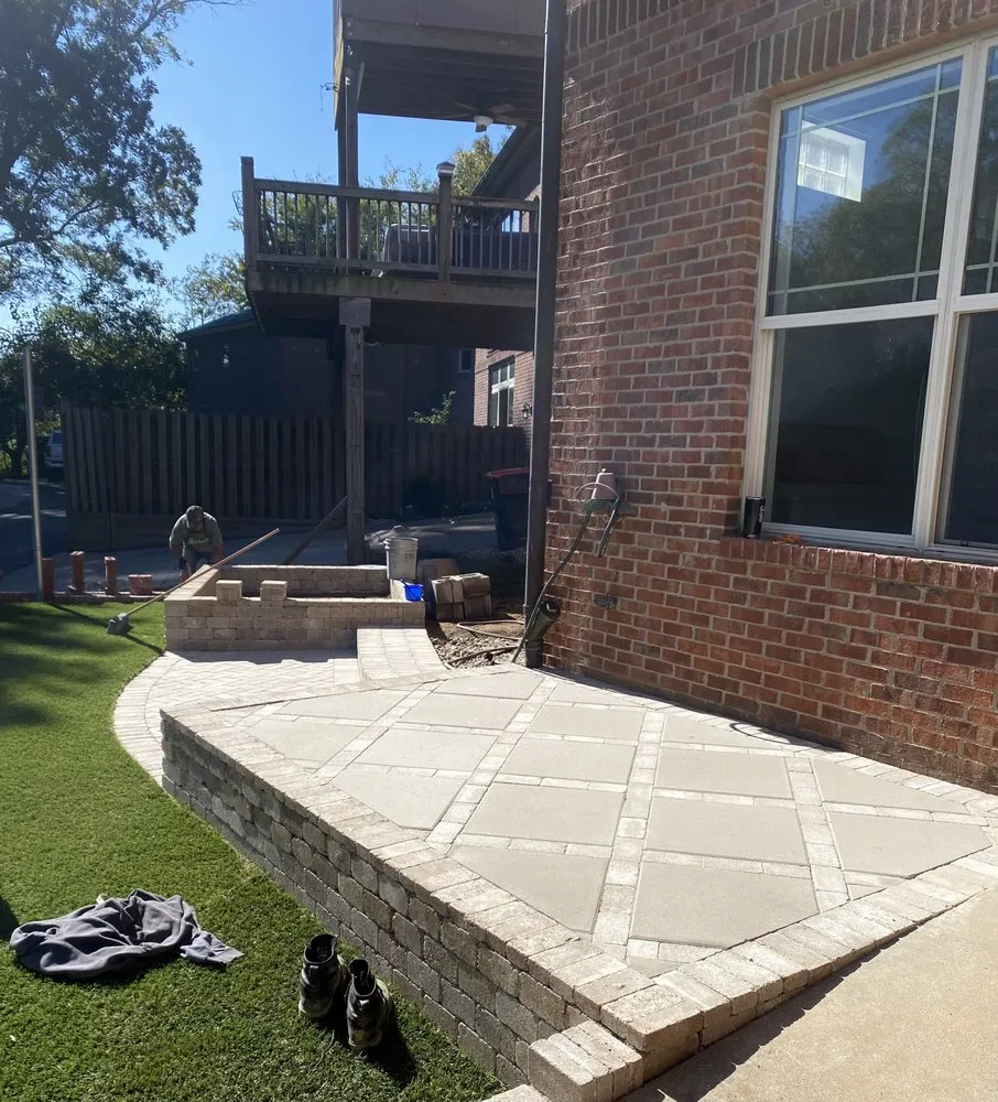 Top-rated yard maintenance experts serving Louisville, KY - Pro Line Grading and Landscape