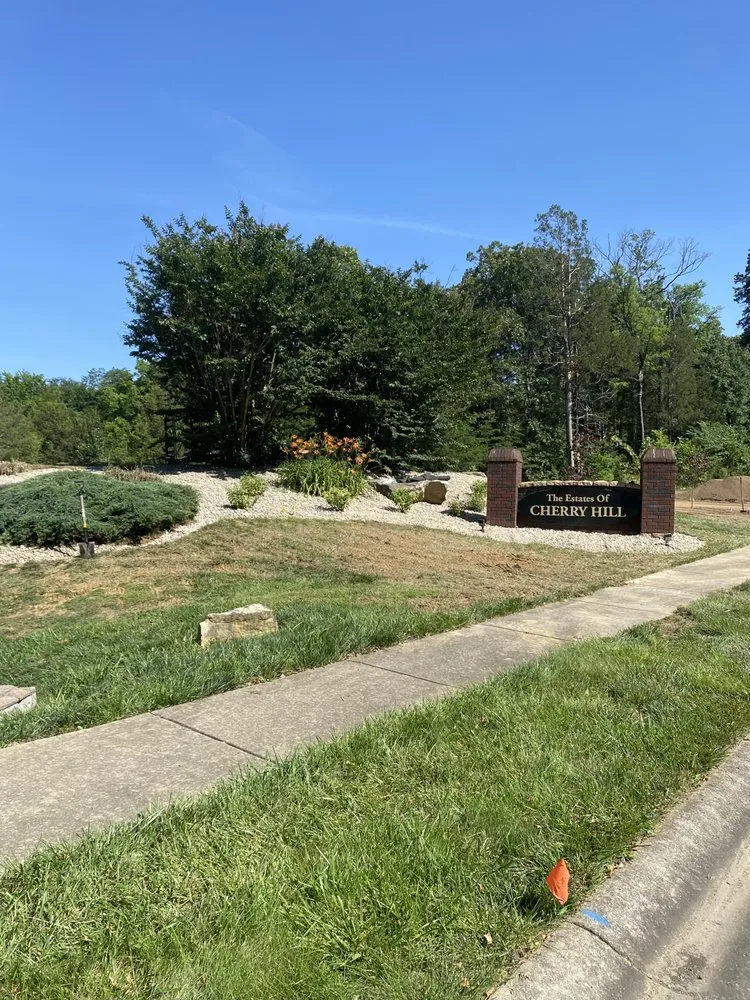 Custom garden landscaping experts serving Louisville, KY - Pro Line Grading and Landscape