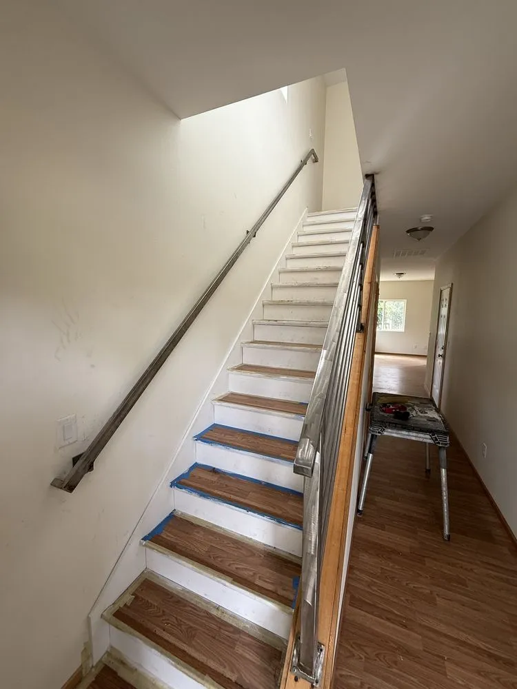 Local yard cleanup service for year-round maintenance in Salem, OR by Pro maintenance