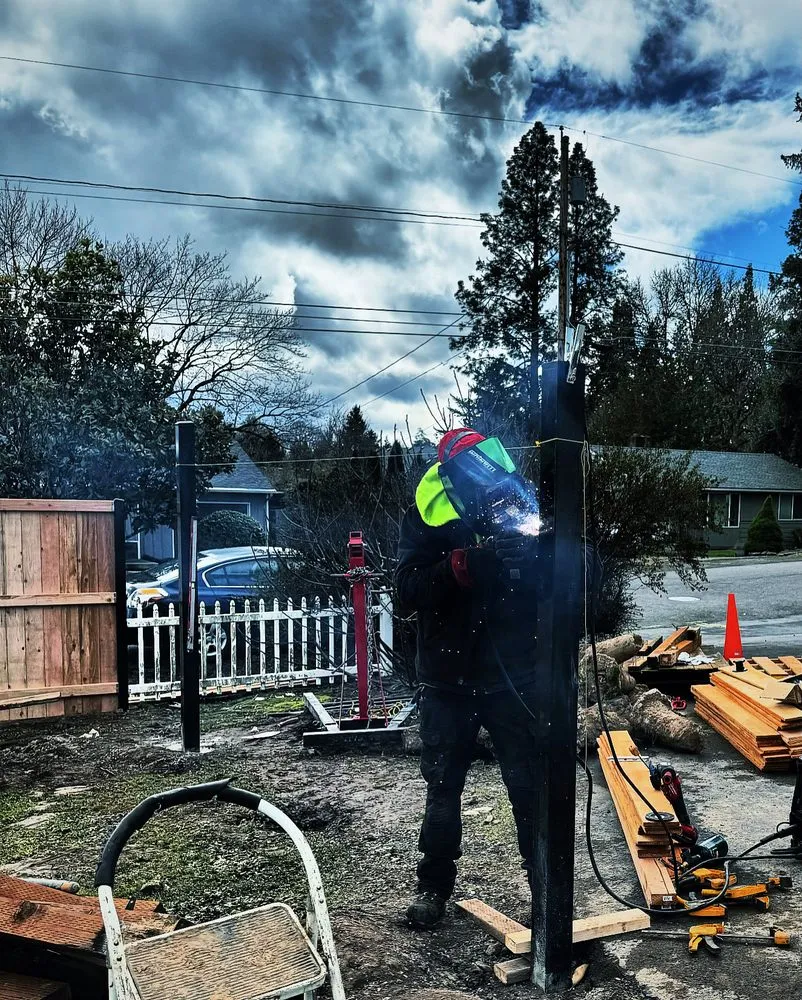 Top-rated outdoor landscaping for beautiful yards in Salem, OR by Pro maintenance