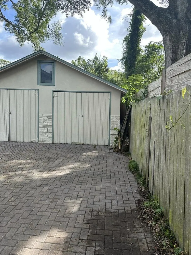 Expert landscaping services experts serving Jacksonville, FL - Pro Master Lawn & Tree