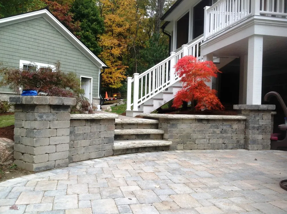 Top-rated garden landscaping for homes in Sterling Heights, MI by PRO-MO Lawn & Landscape