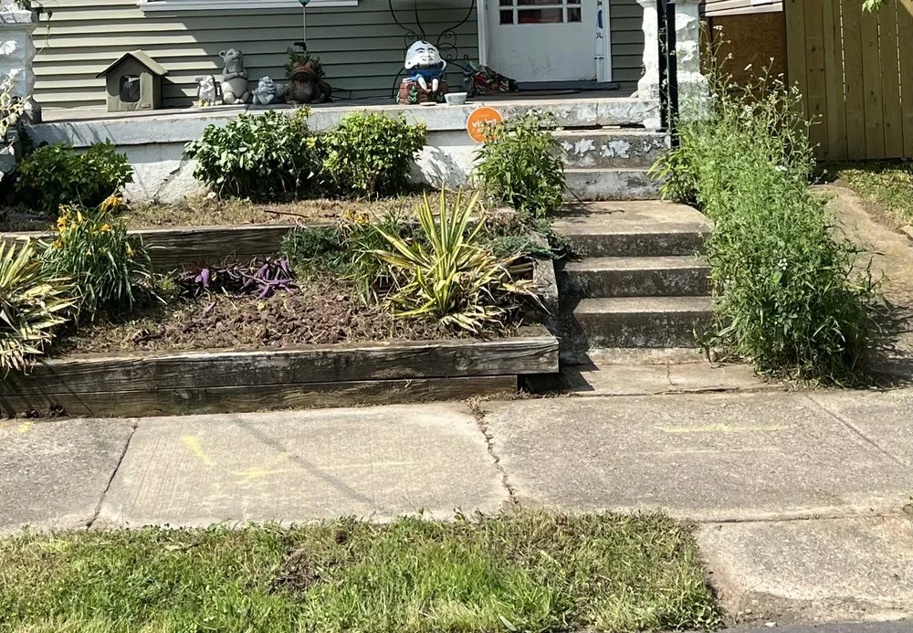 Local garden landscaping in Louisville, KY - Pro Mow Lawn Care