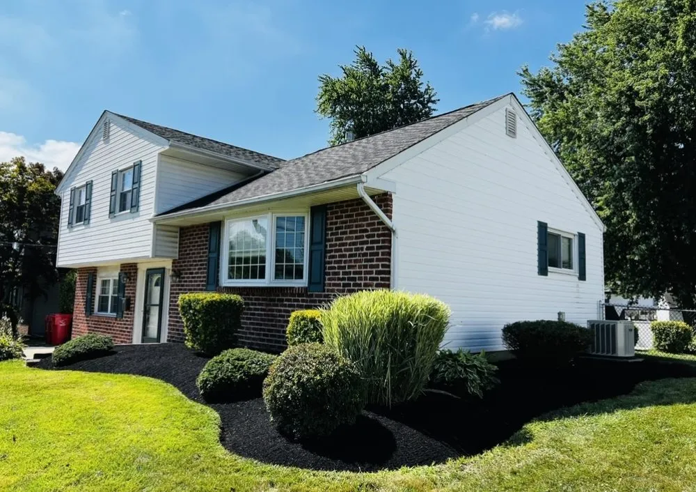 Custom yard cleanup service in Warminster, PA - Pro Paradise landscaping