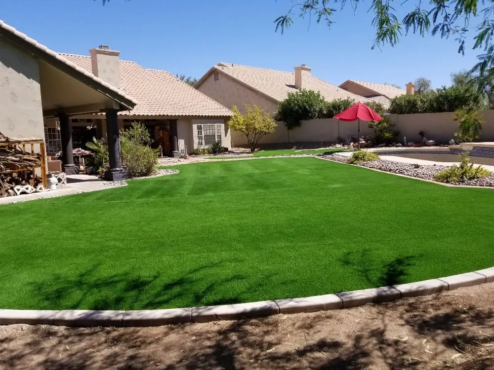 Expert outdoor landscaping experts serving Phoenix, AZ - Pro Putt Construction