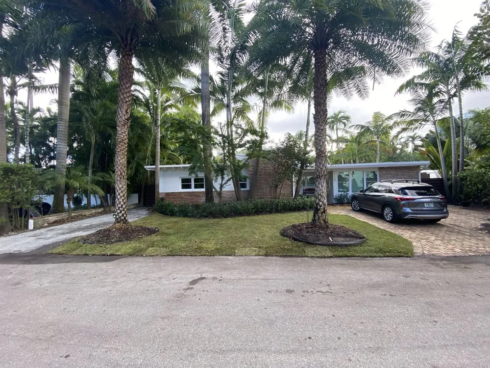 Local garden landscaping in Miami, FL by Pro Scape