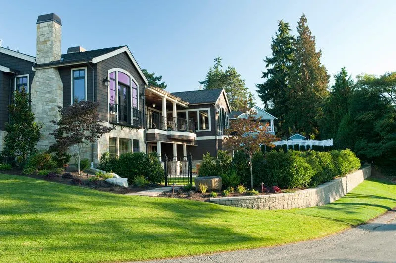 Custom garden landscaping for outdoor upgrades in Snohomish, WA by Pro Service Landscape