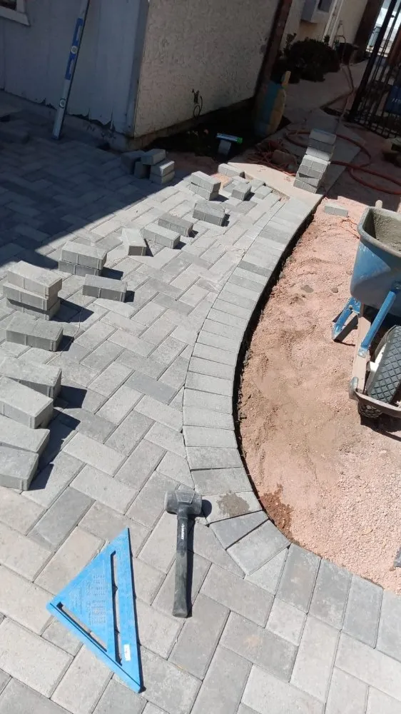 Reliable yard maintenance experts serving Phoenix, AZ - Pro-Service Landscaping & Construction
