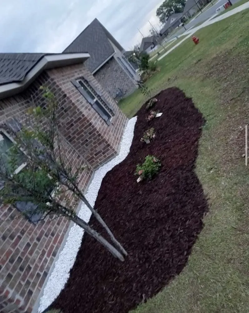 Custom lawn care service with custom design in Baton Rouge, LA by Pro Southern Landscaping