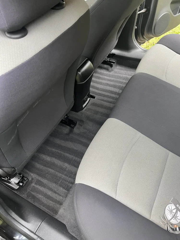 Local landscaping services for year-round maintenance in Indianapolis, IN by Pro Star Cleaning Services