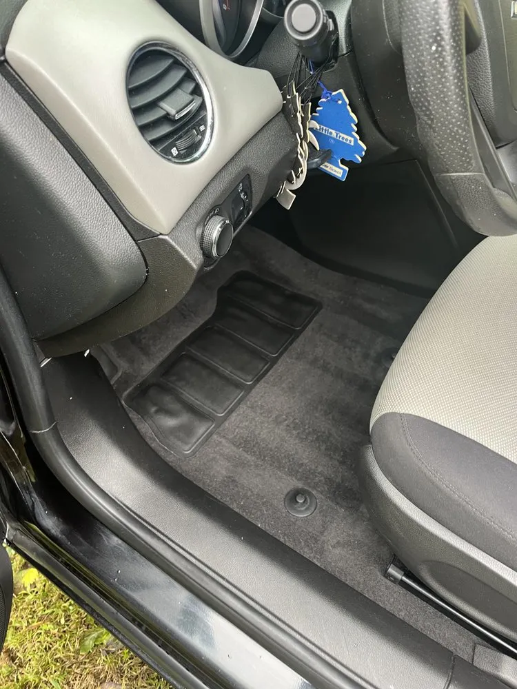 Expert landscaping services for beautiful yards in Indianapolis, IN by Pro Star Cleaning Services