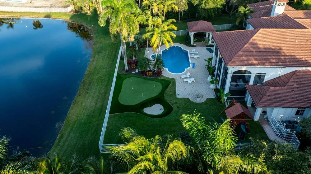 Trusted yard cleanup service in Southwest Ranches, FL - Pro Turf Greens