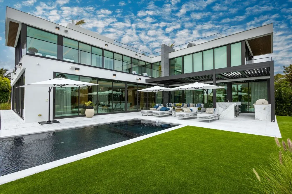 Expert residential landscaping in Southwest Ranches, FL - Pro Turf Greens