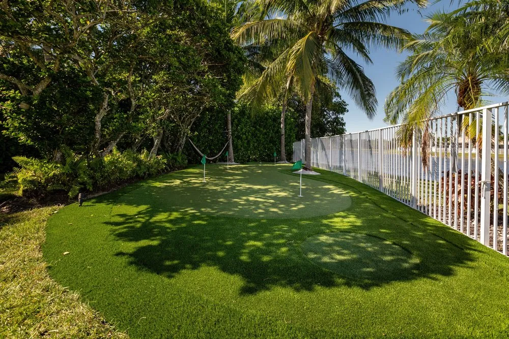 Affordable yard maintenance in Southwest Ranches, FL - Pro Turf Greens