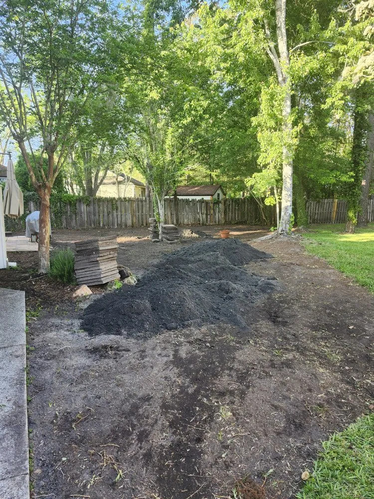 Custom yard cleanup service in Jacksonville, FL by Pro Turf Improvers