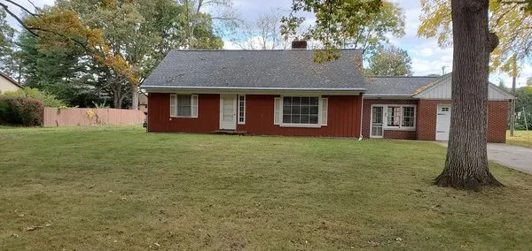 Pro Turf Lawn Care Logo