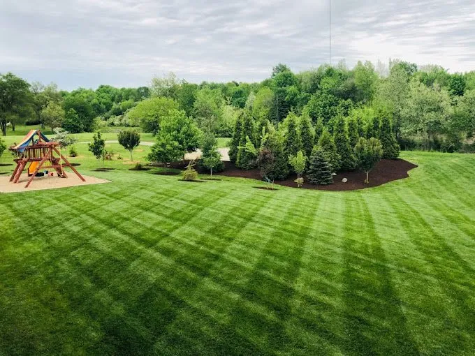 Expert garden landscaping experts serving Newtown, CT - Pro Turf Lawn Care