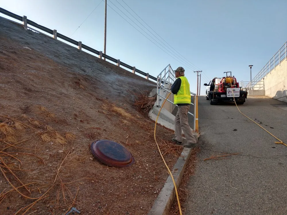Local residential landscaping experts serving Adelanto, CA - Pro Weeds Control
