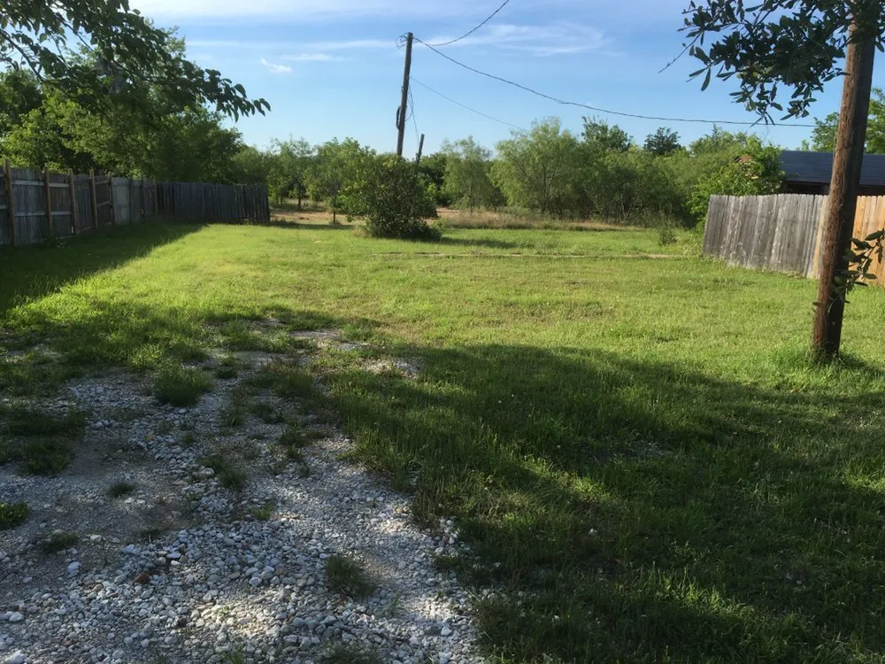 Custom residential landscaping experts serving Waco, TX - Productsrgoodtobuy Pressure Washing Services