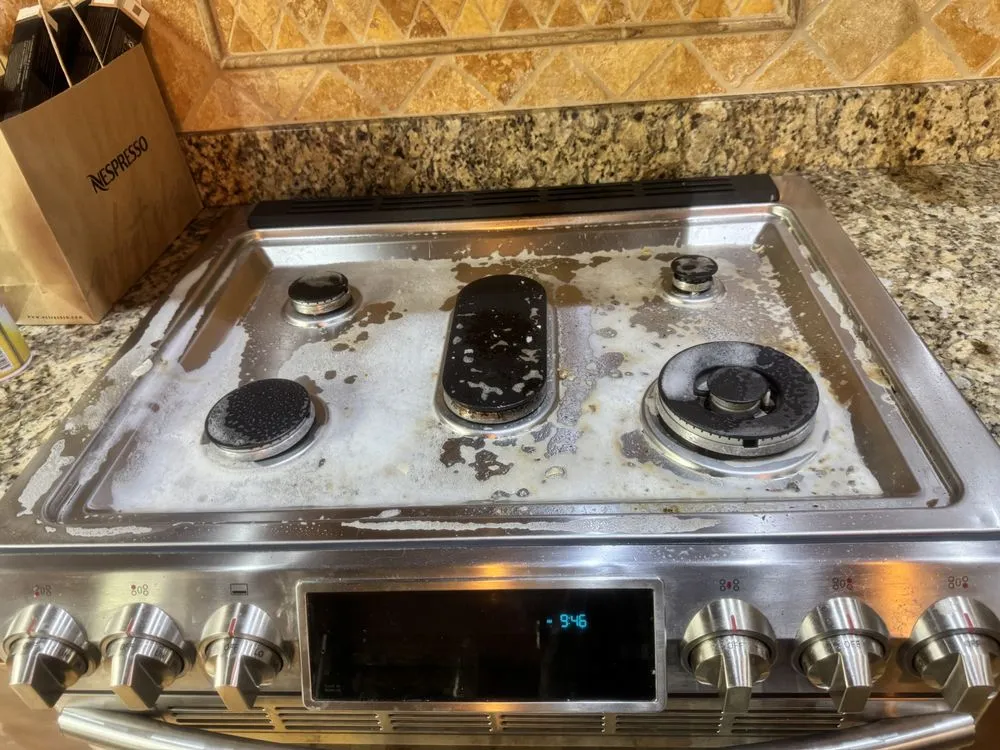 Trusted yard cleanup service in Milwaukee, WI by Professional and Commercial Cleaning