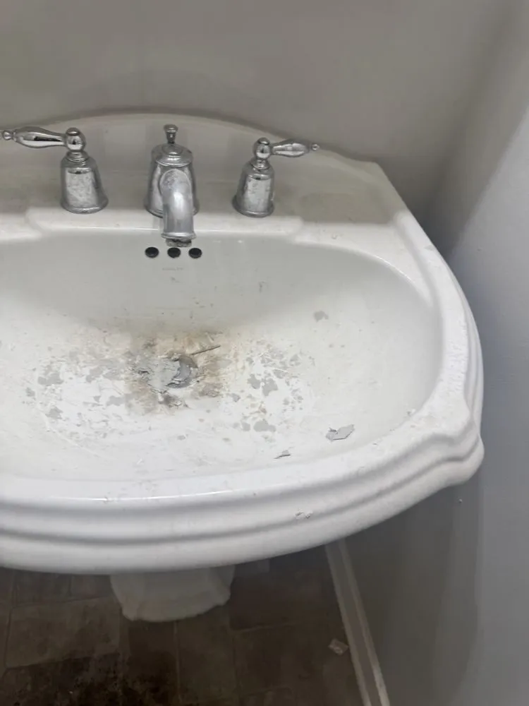 Local lawn care service in Milwaukee, WI - Professional and Commercial Cleaning