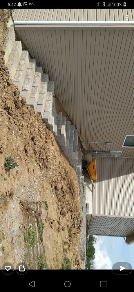 Local garden landscaping in New Athens, IL - Professional Construction and Landscaping