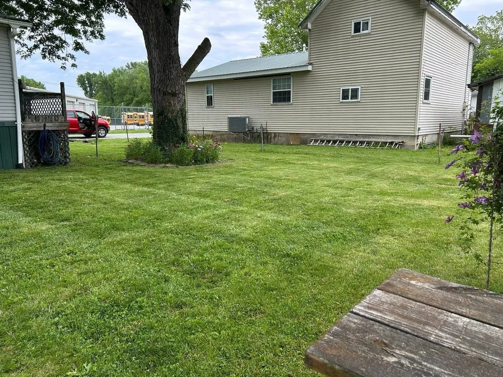 Affordable garden landscaping in Payson, IL - Professional Edge Lawn Care