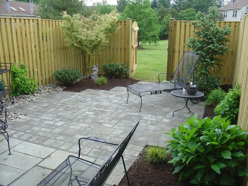 Expert lawn mowing service with custom design across Lorton, VA - Professional Grounds