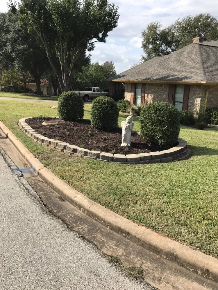 Local outdoor landscaping experts serving Huntsville, TX - Professional Landscape Management