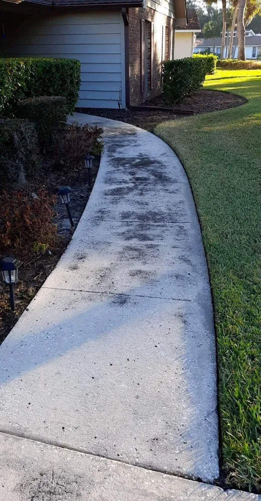 Reliable outdoor landscaping experts serving Orlando, FL - Professional Lawn Care And Pressure Washing