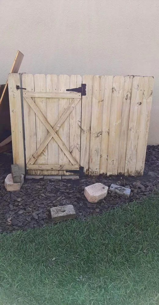 Custom yard cleanup service in Orlando, FL - Professional Lawn Care And Pressure Washing