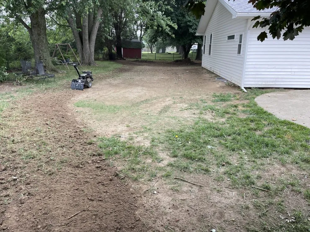 Expert lawn mowing service experts serving Kokomo, IN - Professional Lawn Care