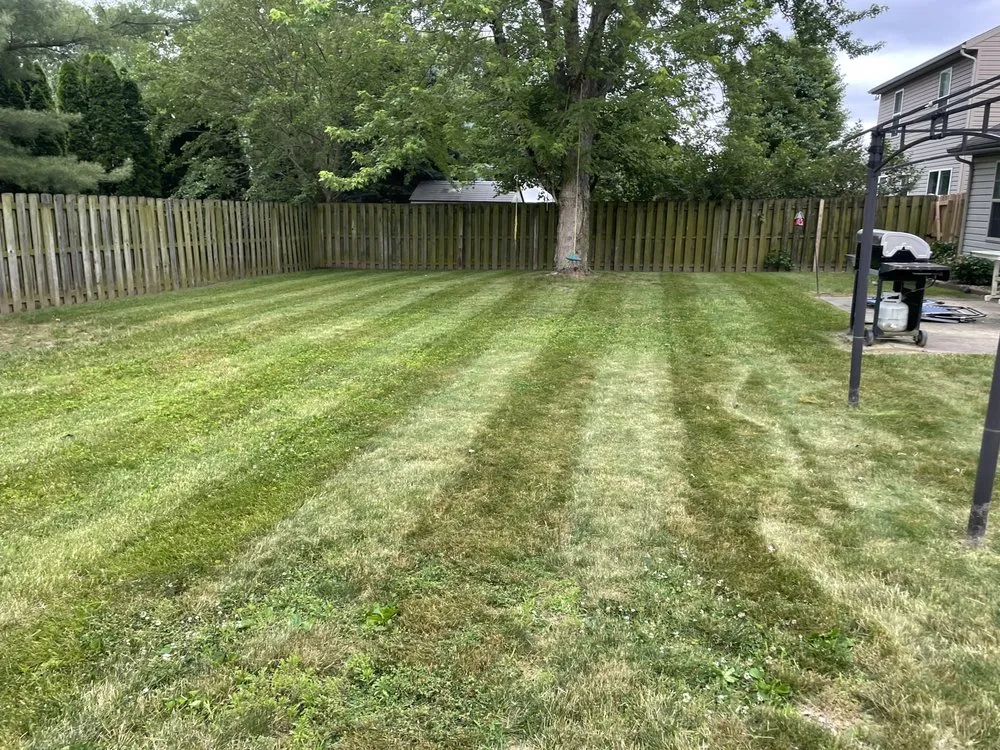 Reliable lawn mowing service experts serving Kokomo, IN - Professional Lawn Care