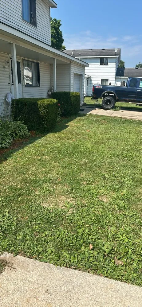 Custom lawn care service experts serving Port Huron, MI - Professional Lawn Services