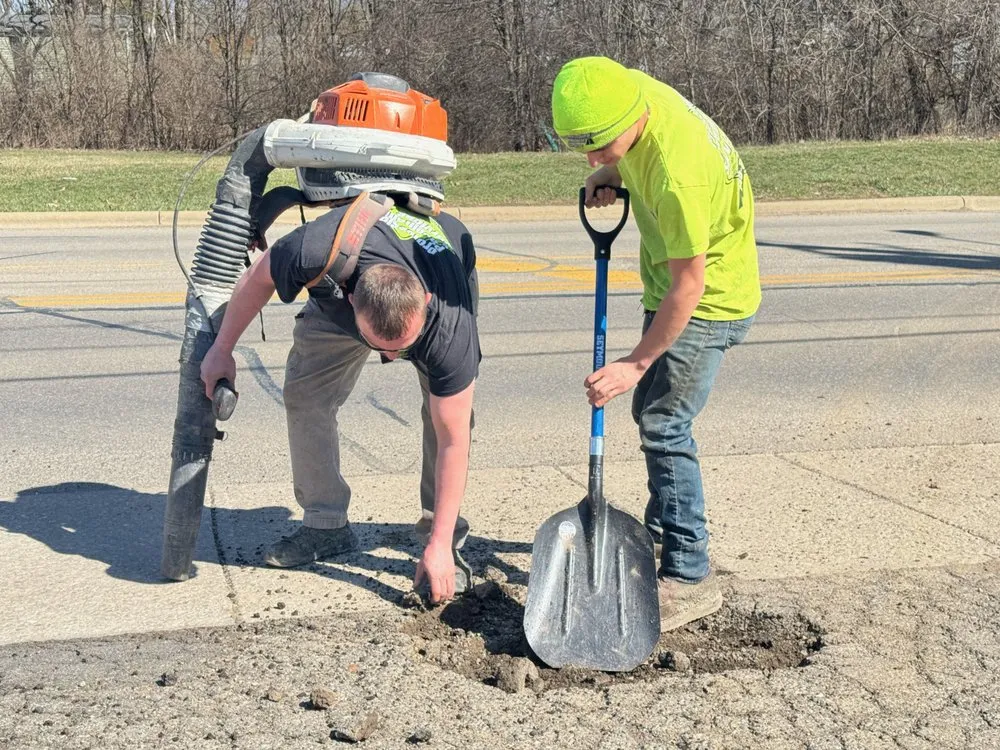 Top-rated residential landscaping in Delaware, OH - Professional Pavement Services