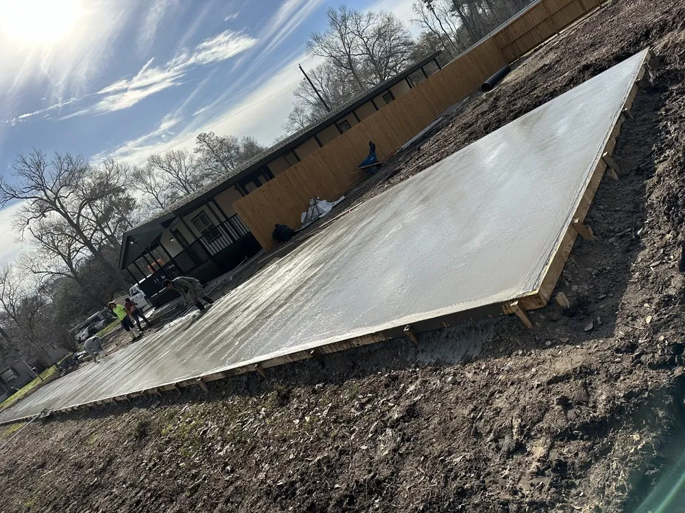 Top-rated yard maintenance in Houston, TX by Professional Pavers