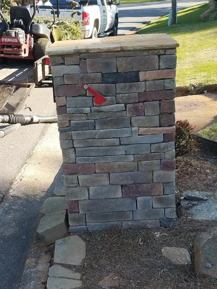 Affordable yard maintenance experts serving Loganville, GA - Professional Strawing Services