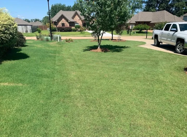 Custom garden landscaping for residential properties across Jackson, MS - ProffeSir's Cut Landscaping Services