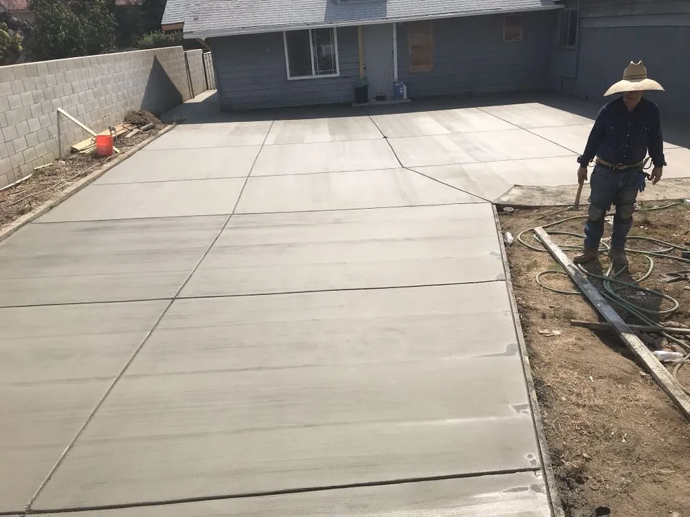 Custom lawn mowing service for beautiful yards in Hesperia, CA by ProFix & Shine Services