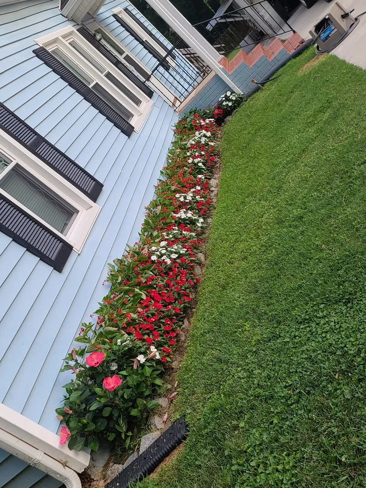 Custom lawn mowing service in Lincolnton, NC - Profriendly